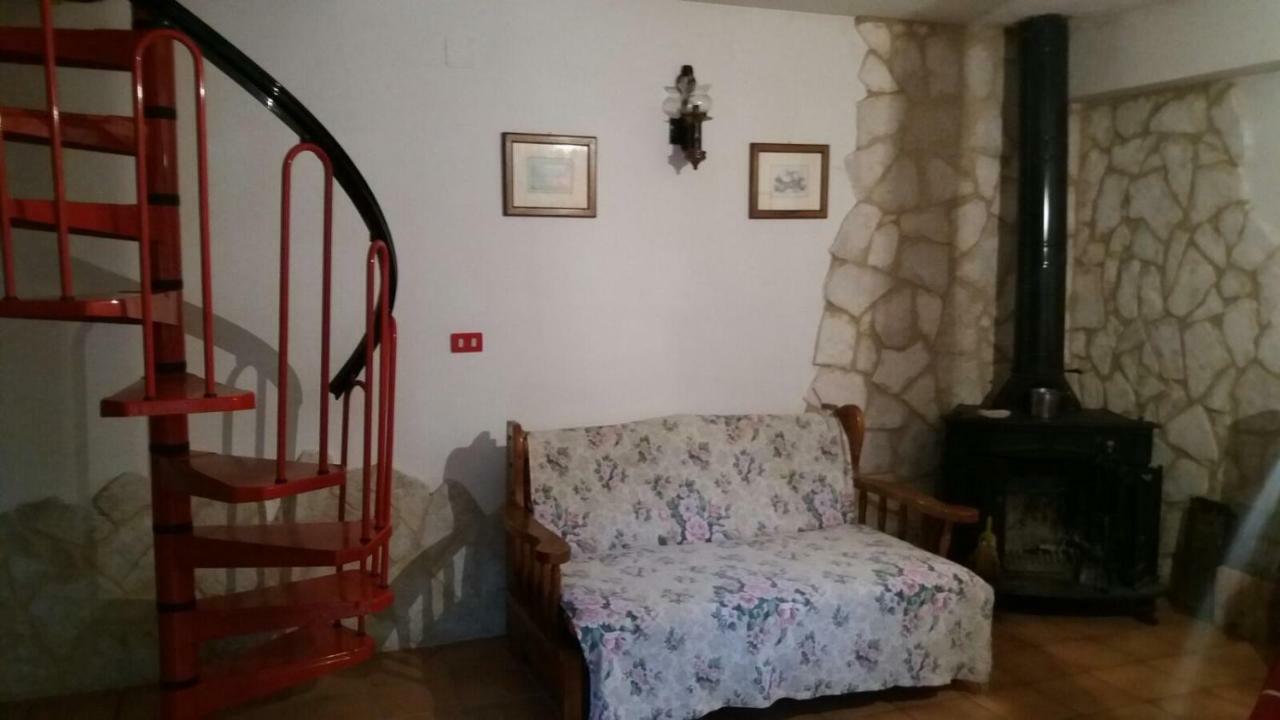 Casa Con Giardino Villa Pescasseroli Luaran gambar